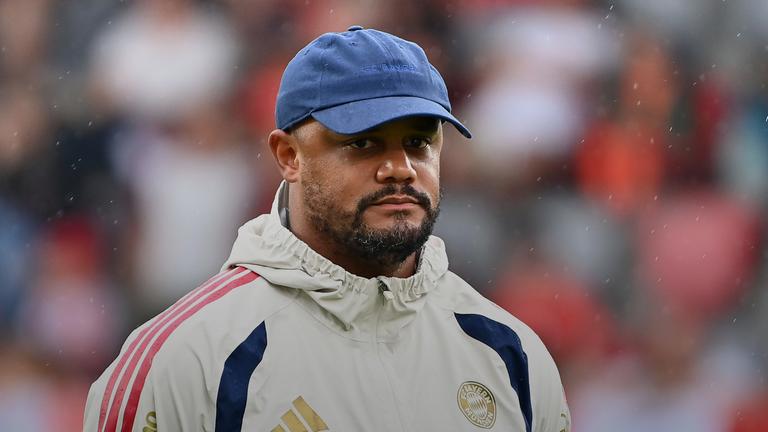 Trainer Vincent Kompany vom FC Bayern München am 17.08.2026 auf dem FC Bayern Campus in München.