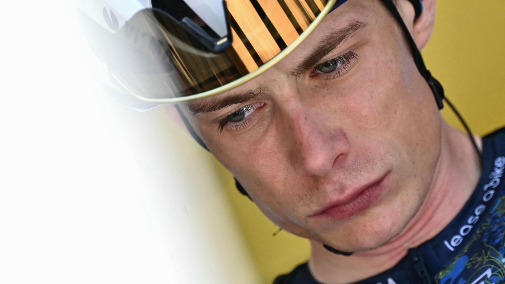 Jonas Vingegaard bei der Tour de France 2024 vor dem Start der 4. Etappe in Pinerolo.