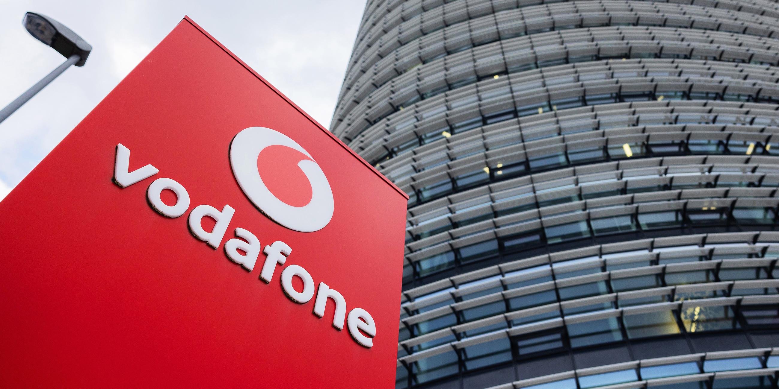 Blick auf die Zentrale des Mobilfunkanbieters Vodafone, den Vodafone Campus, aufgenommen am 24.01.2024 in Düsseldorf