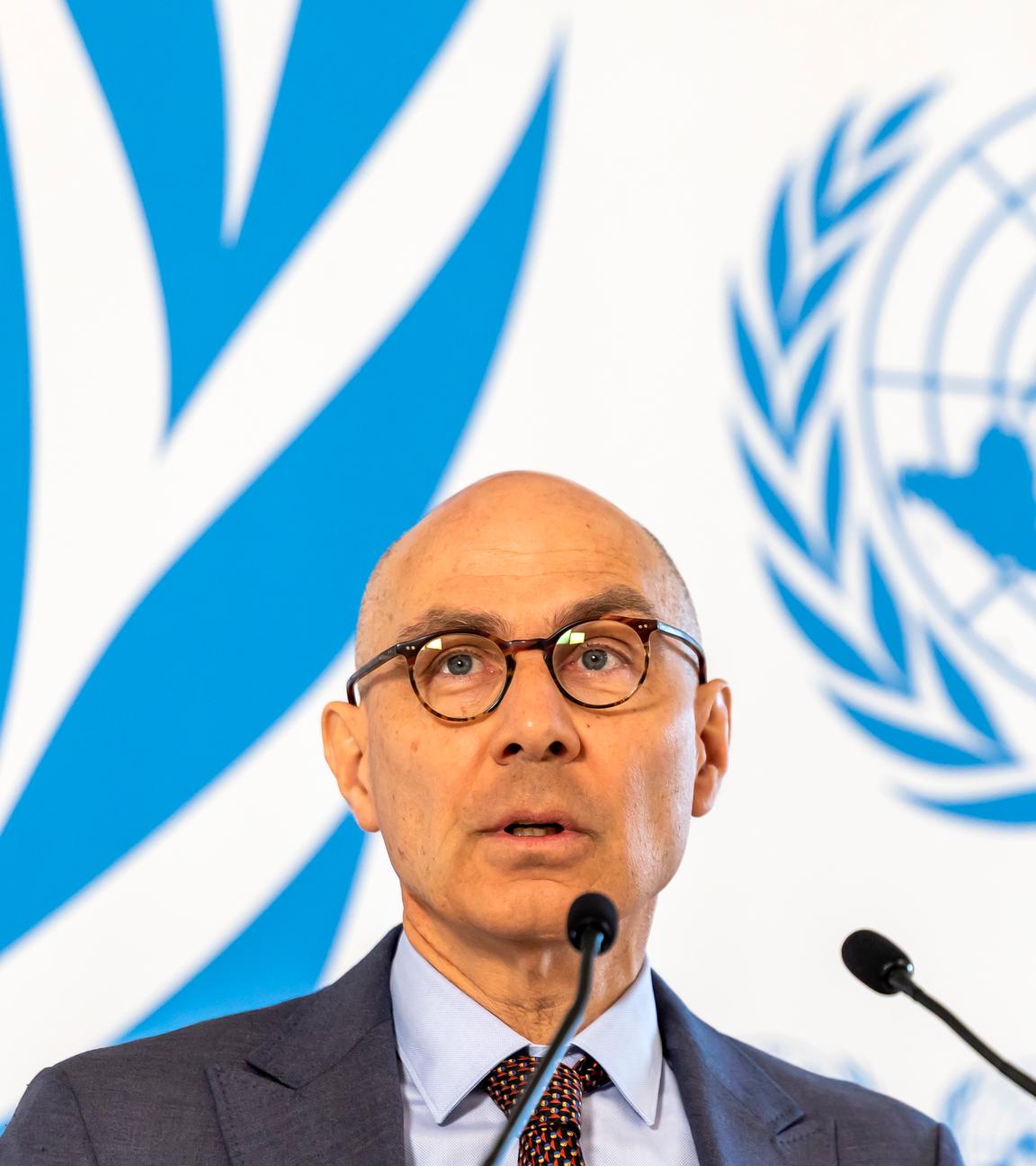 Der Hohe Kommissar der Vereinten Nationen für Menschenrechte, Volker Türk, spricht zu den Medien.