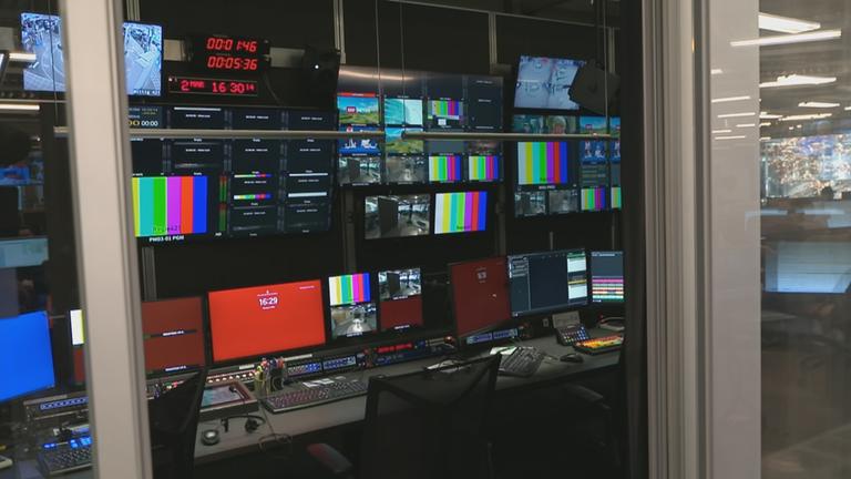 Bildschirme mit Störsignal 