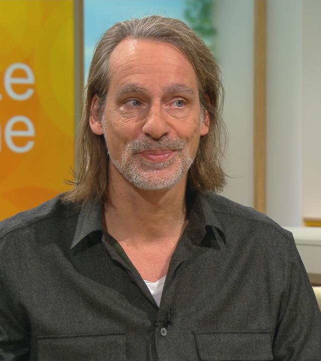 Richard David Precht am Volle Kanne Frühstückstisch