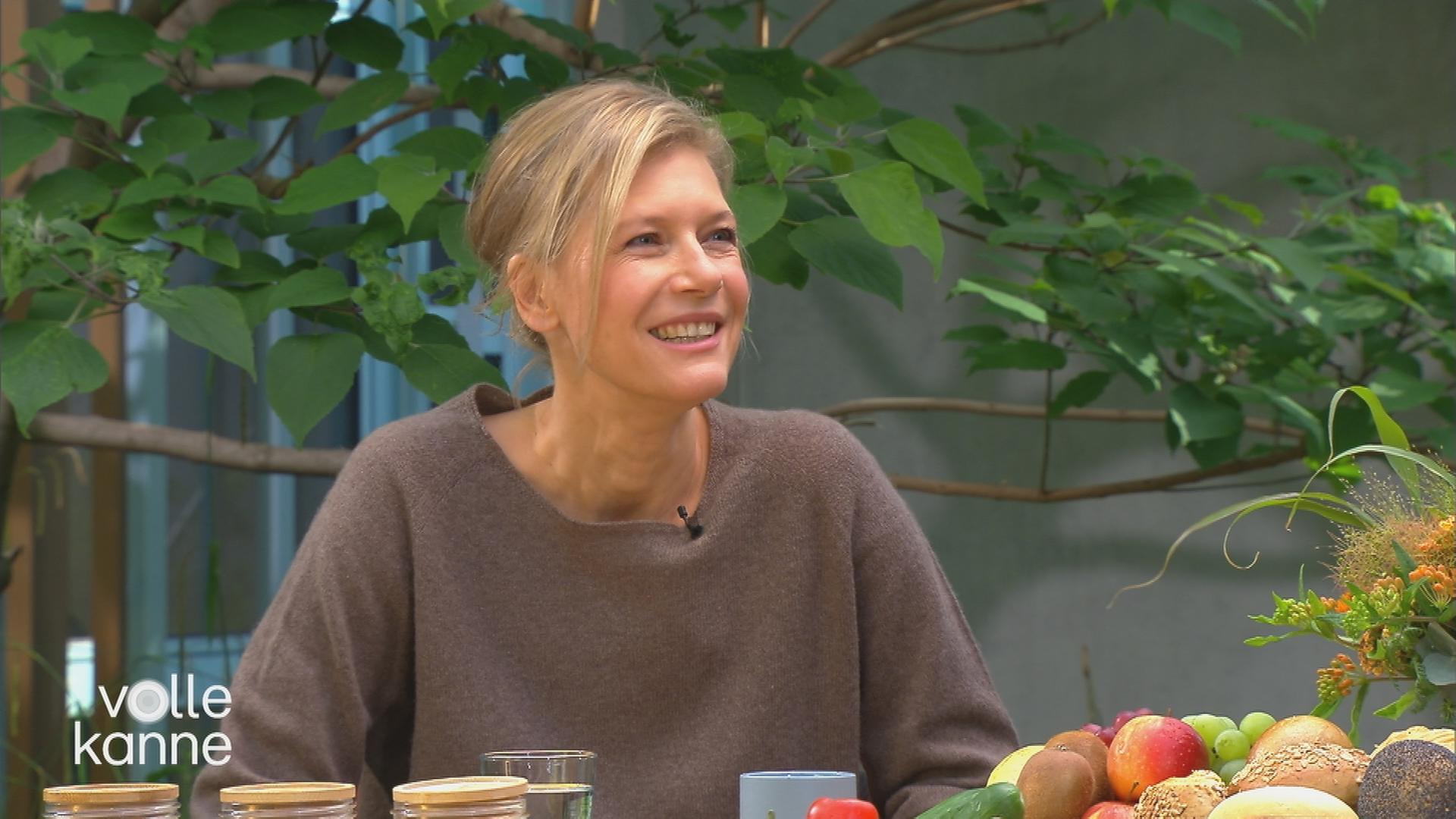 Ina Weisse am "Volle Kanne"-Frühstückstisch.