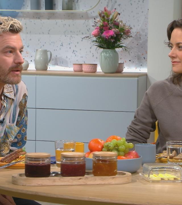 Anja Knauer und Friedrich Mücke am "Volle Kanne"-Frühstückstisch