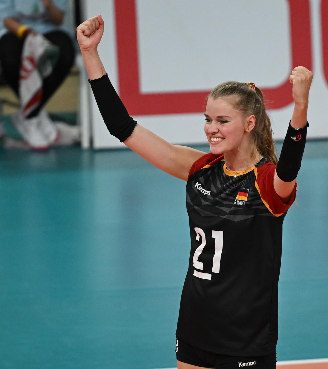 Volleyball: Camilla Weitzel.