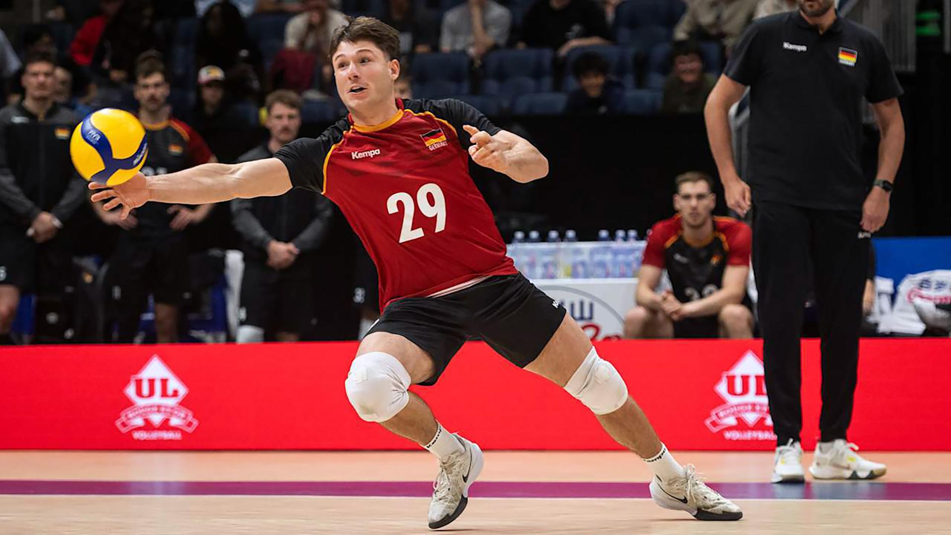 Volleyball: Deutschland gegen Bulgarien, Moritz Eckardt (Deutschland) 