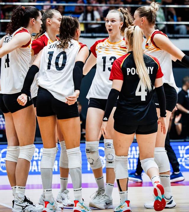 Die deutschen Volleyballerinnen jubeln im WM-Spiel gegen Kenia