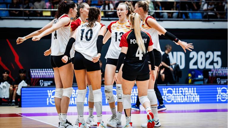 Die deutschen Volleyballerinnen jubeln im WM-Spiel gegen Kenia