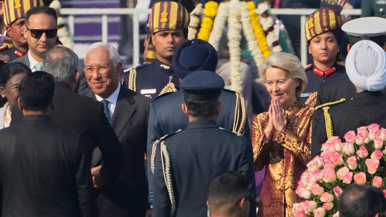 EU-Kommissionspräsident Ursula von der Leyen bei der Parade zum Tag der Republik in Indien. 