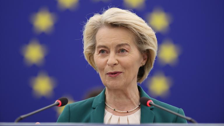 Die Präsidentin der Europäischen Kommission, Ursula von der Leyen bei einer Rede
