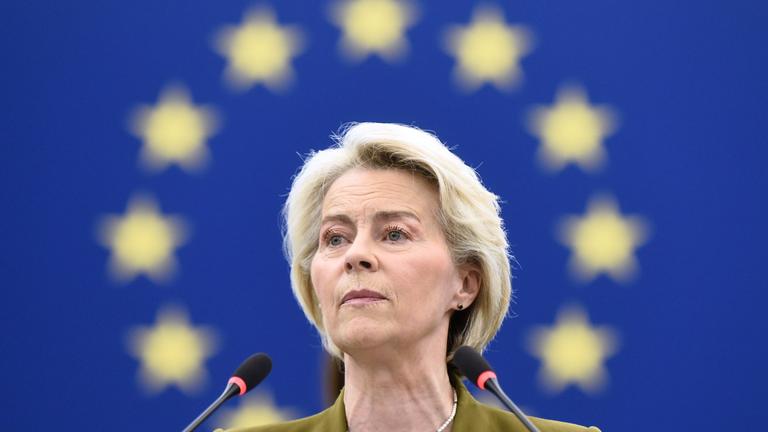 Frankreich, Straßburg: Die Präsidentin der Europäischen Kommission, Ursula von der Leyen, hält im Europäischen Parlament in Straßburg, Ostfrankreich, eine Rede zur Lage der Union.