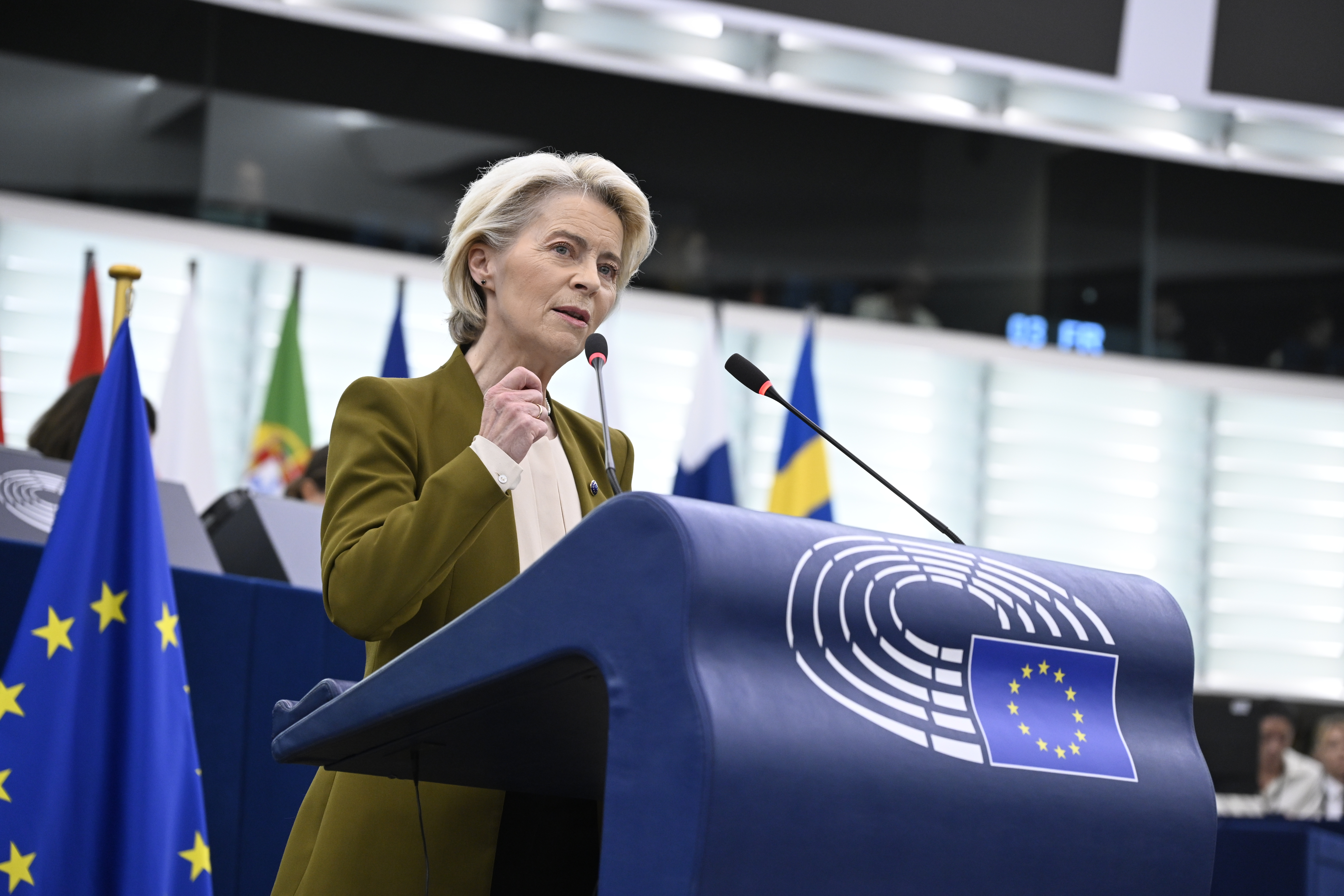 Von der Leyen sagt Polen volle Solidarität zu