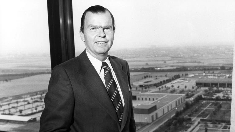 Karl-Günther von Hase