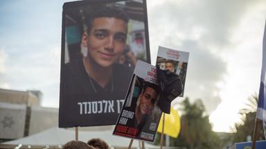 Protest auf dem Geiselplatz in Tel Aviv