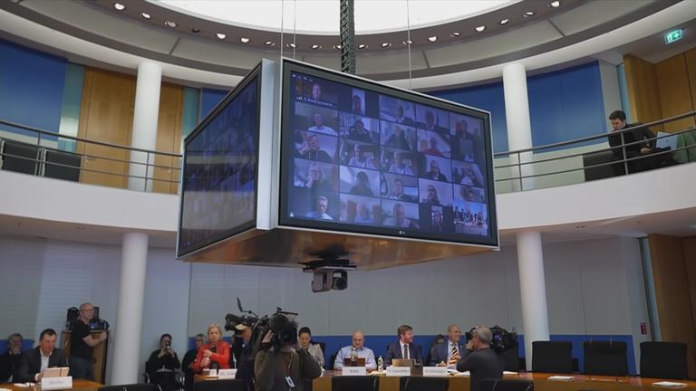 Sondersitzung im Bundestag