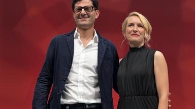 Parteivorsitzende Ines Schwerdter und Luigi Pantisano
