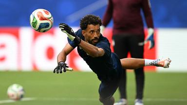 Kap Verdes Vozinha ist bei dieser WM nicht der einzige Torwart, der mit Vierzig noch Top-Leistungen zeigt..