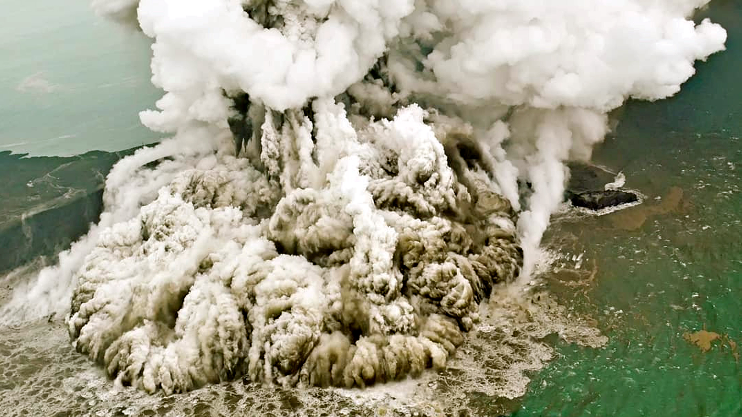 Archiv: Ausbruch des Vulkans Krakatau am 23.12.2018 in Indonesien