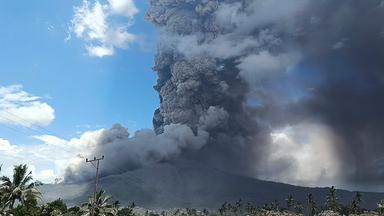 Vulkan Lewotobi Laki-Laki in Indonesien, aufgenommen am 07.11.2024