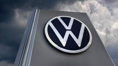 Themenfoto: Volkswagen in der Krise. (Fotomontage)