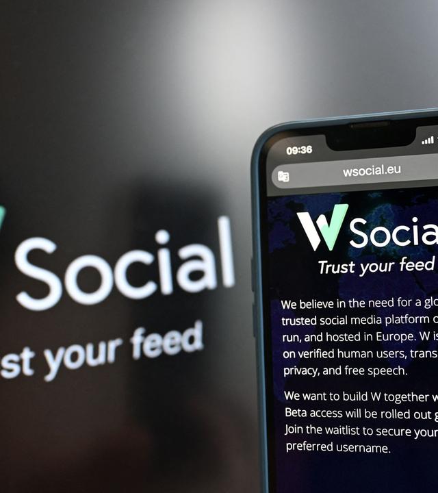 BELGIUM-EU-TECHNOLOGY-SOCIAL-NETWORK