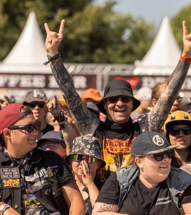 Mit rund 85.000 Besuchern ist das Wacken Open Air eines der grlßten Heavy Metal-Konzerte der Welt.