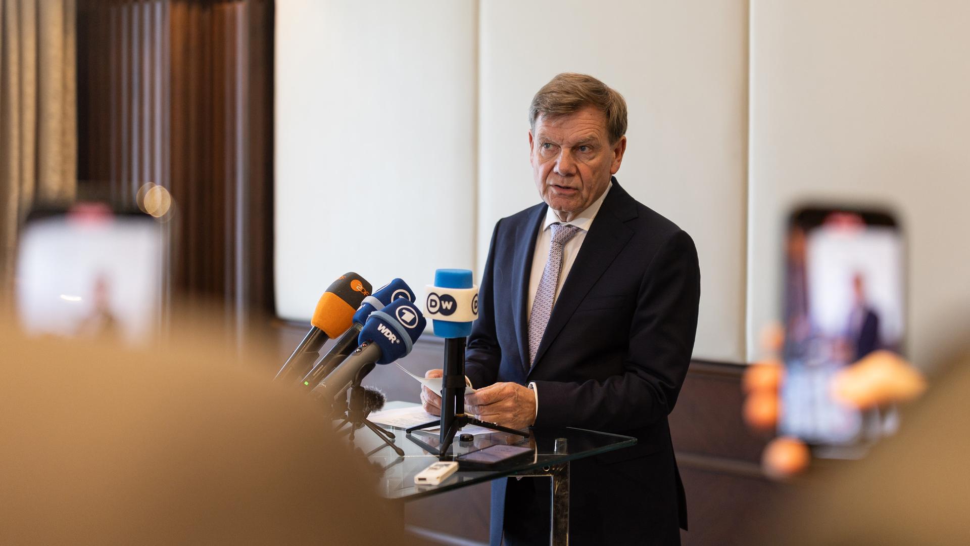 Deutschlands Außenminister Johann Wadephul (CDU) spricht auf einer Pressekonferenz während eines Staatsbesuchs in Cairo, Ägypten am 13.06.2025.