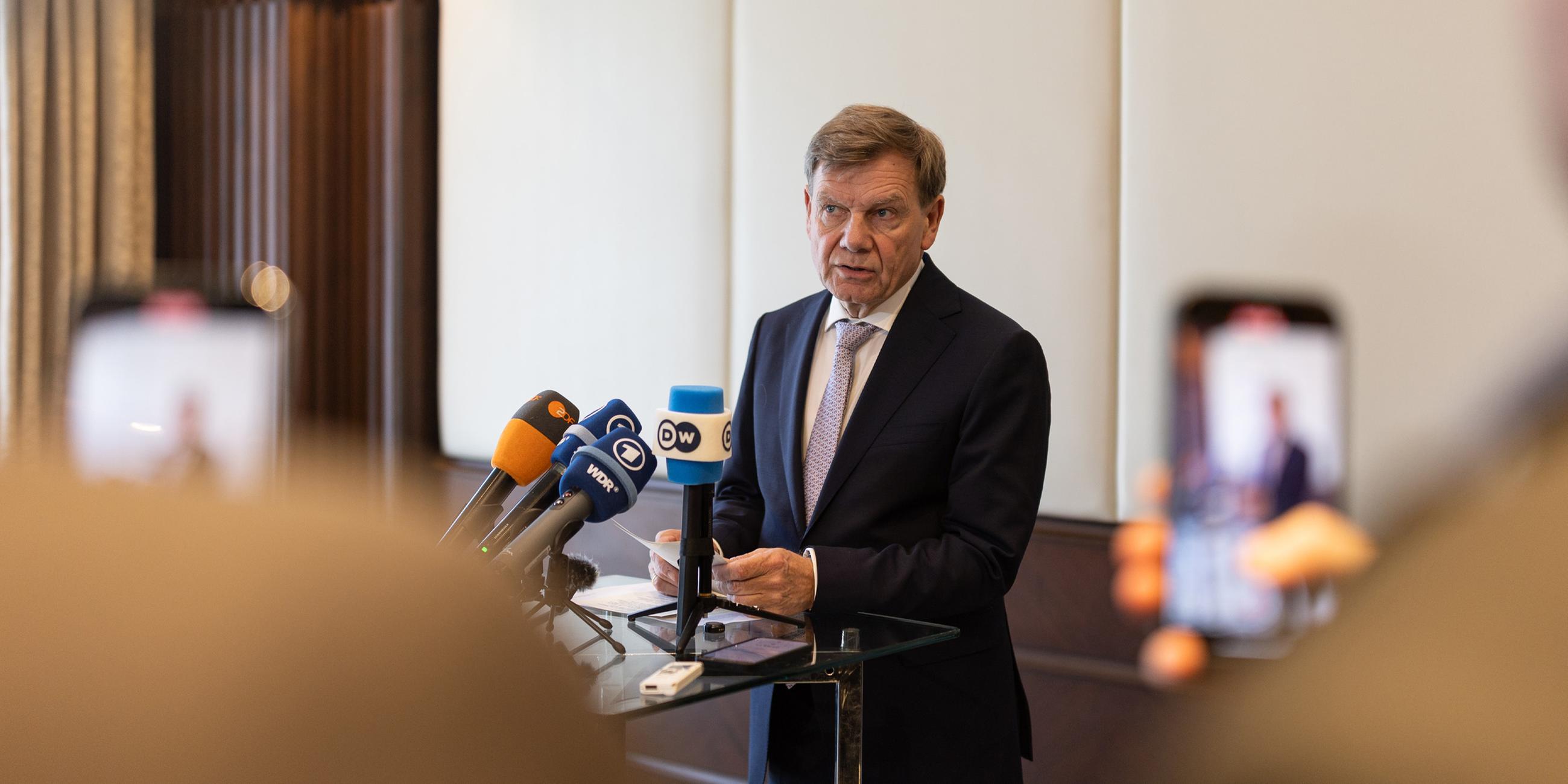 Deutschlands Außenminister Johann Wadephul (CDU) spricht auf einer Pressekonferenz während eines Staatsbesuchs in Cairo, Ägypten am 13.06.2025.