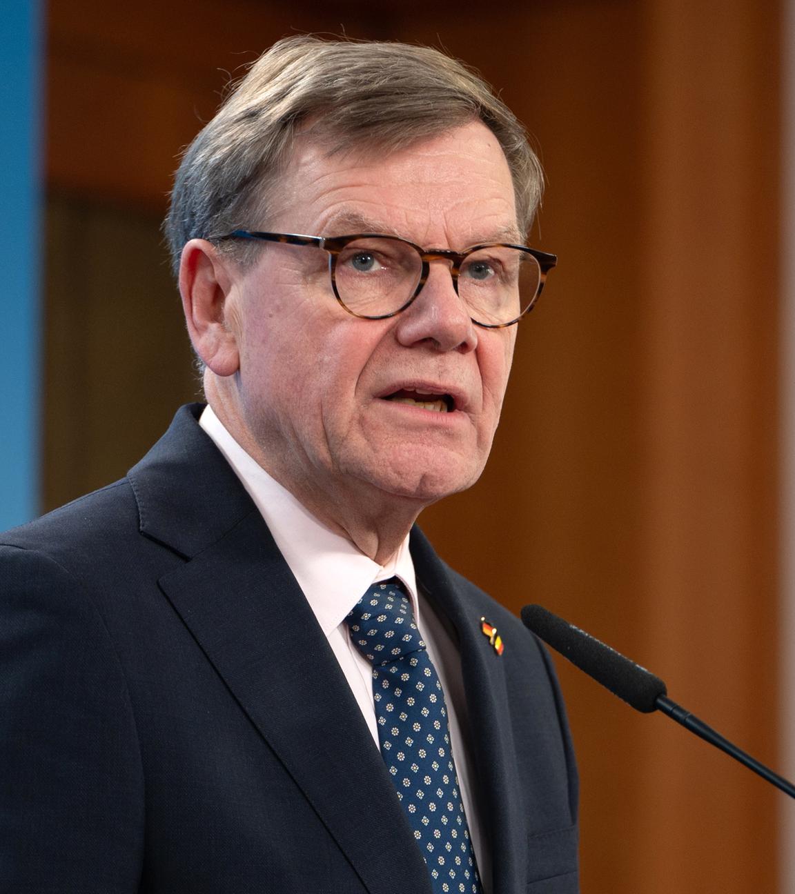 Außenminister Johann Wadephul (CDU) spricht auf einer Pressekonferenz.