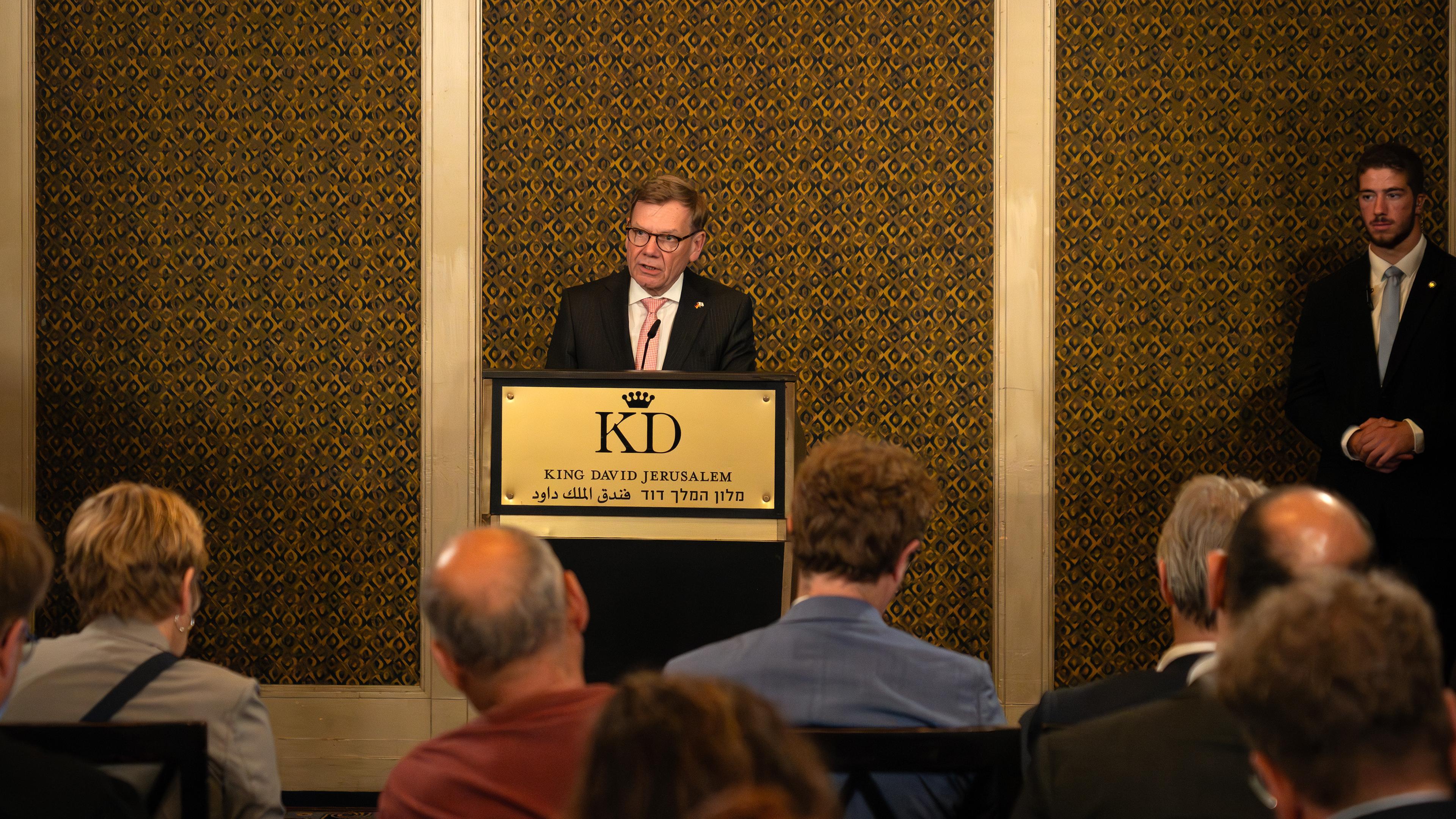 Bundesaußenminister Johann Wadephul (CDU) gibt zum Ende seines ersten Besuchstages in Jerusalem ein Statement. 