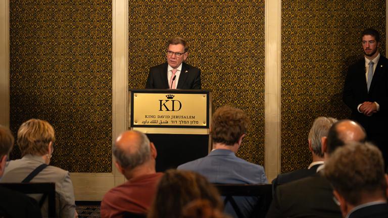 Bundesaußenminister Johann Wadephul (CDU) gibt zum Ende seines ersten Besuchstages in Jerusalem ein Statement. 