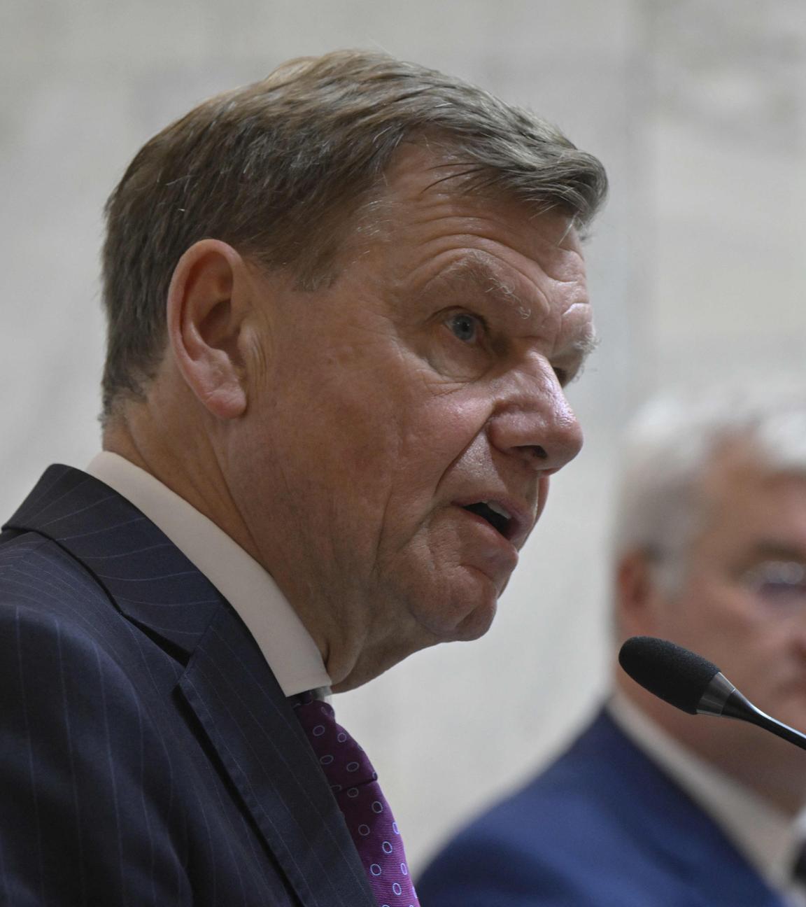 Außenminister Wadephul spricht auf einer Pressekonferenz in Kiew.