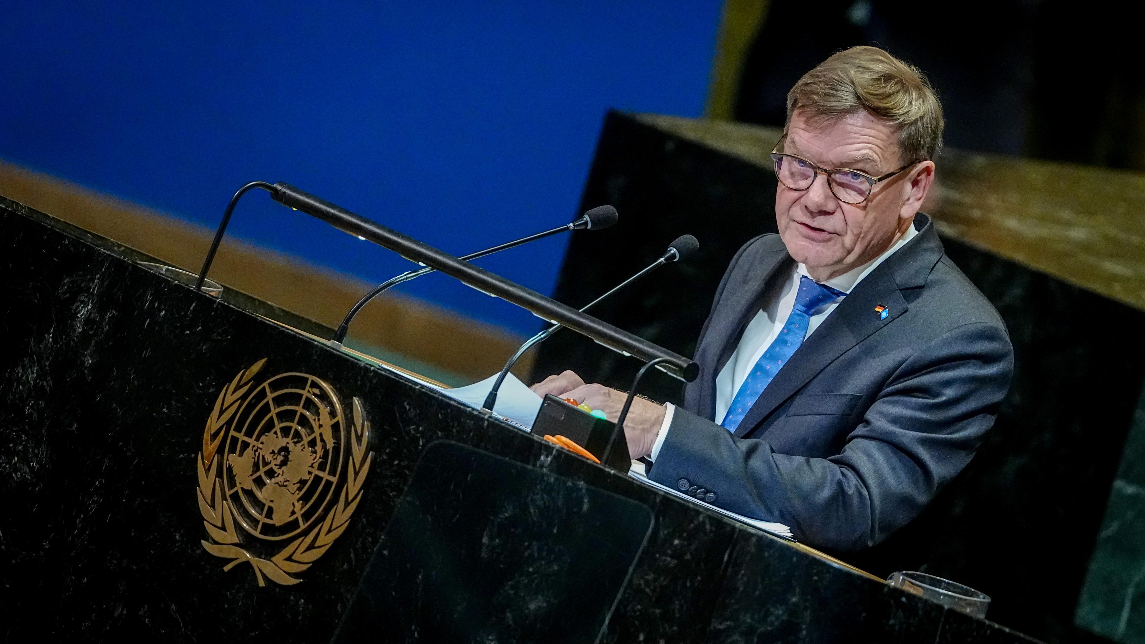 27.09.2025, USA, New York: Johann Wadephul (CDU), Außenminister, spricht bei der Generaldebatte der UN-Vollversammlung in New York.