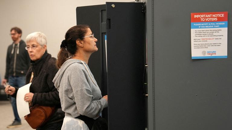 Bürger in Marietta, Georgia, nehmen an der frühen Wahl zum US-Präsidenten teil