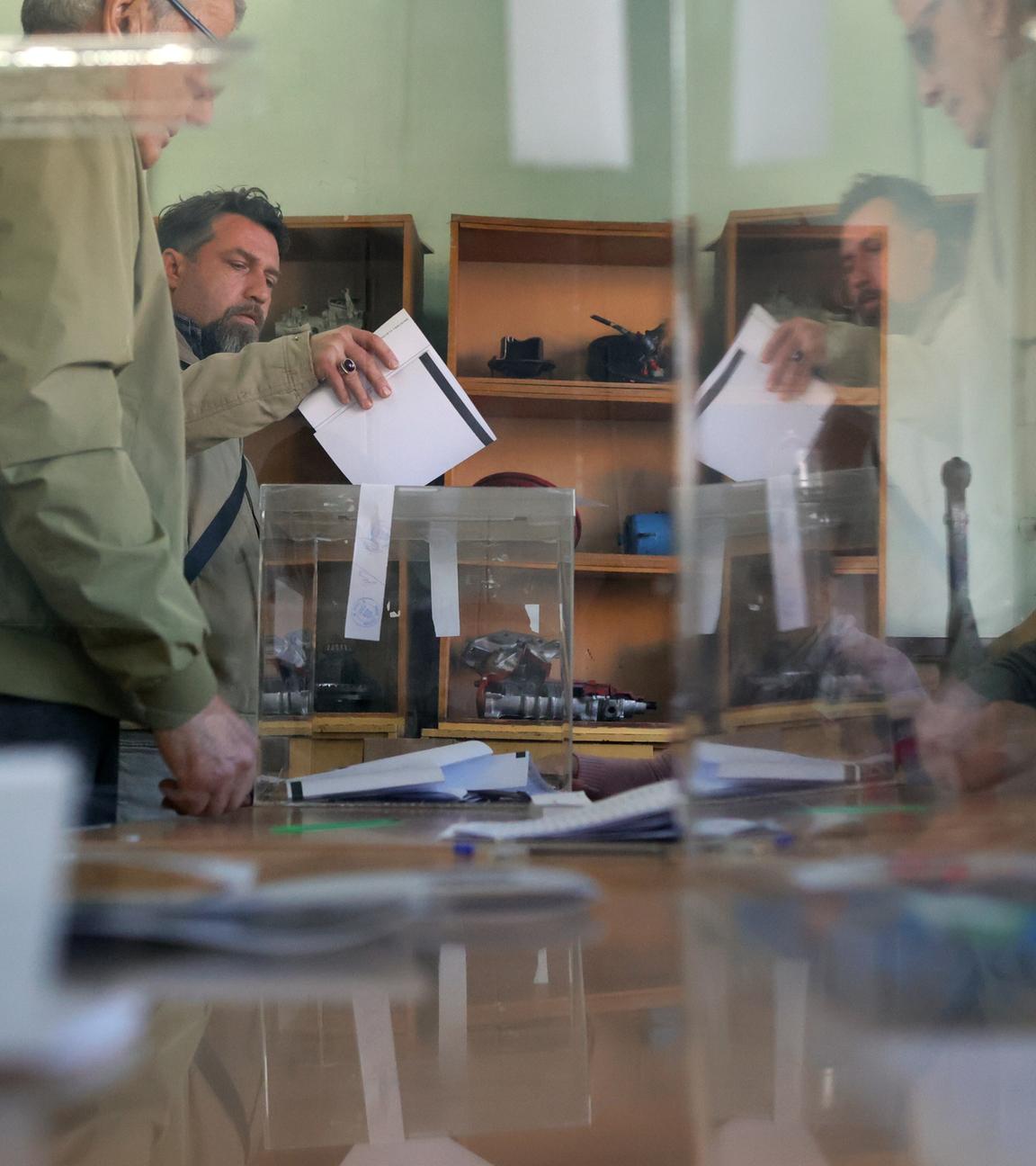 Blick in ein bulgarisches Wahllokal