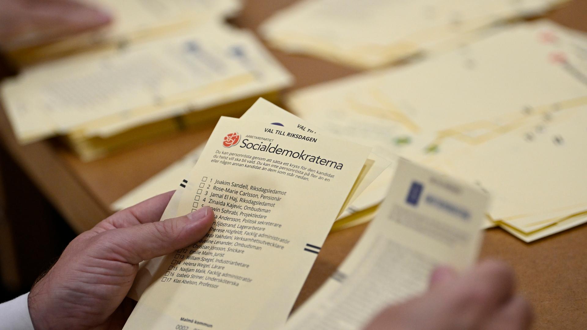 Wahlzettel zu der Parlamentswahl in Schweden