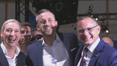 Zu sehen sind Alice Weidel, Ulrich Siegmund und Tino Chrupalla 