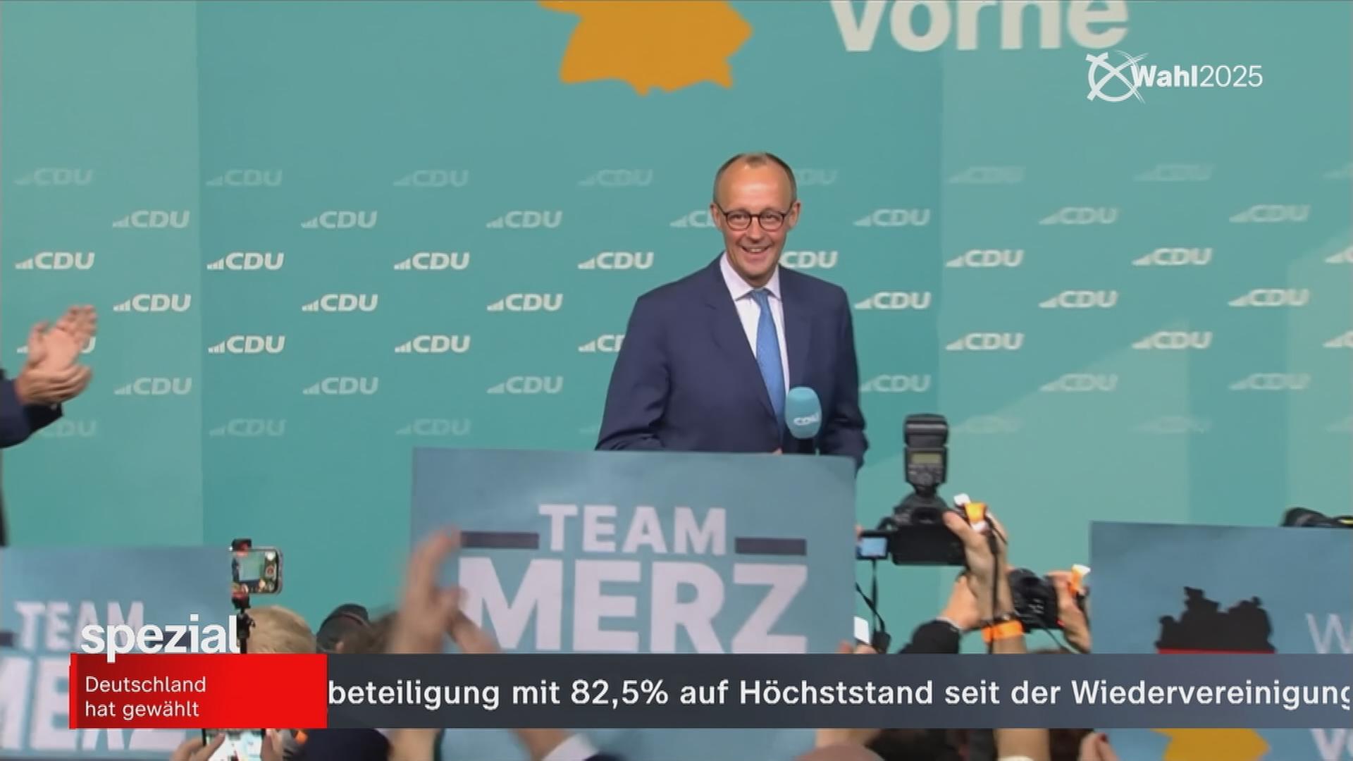 CDU-Kanzlerkandidat Friedrich Merz feiert den Wahlsieg der Union im Konrad-Adenauer-Haus