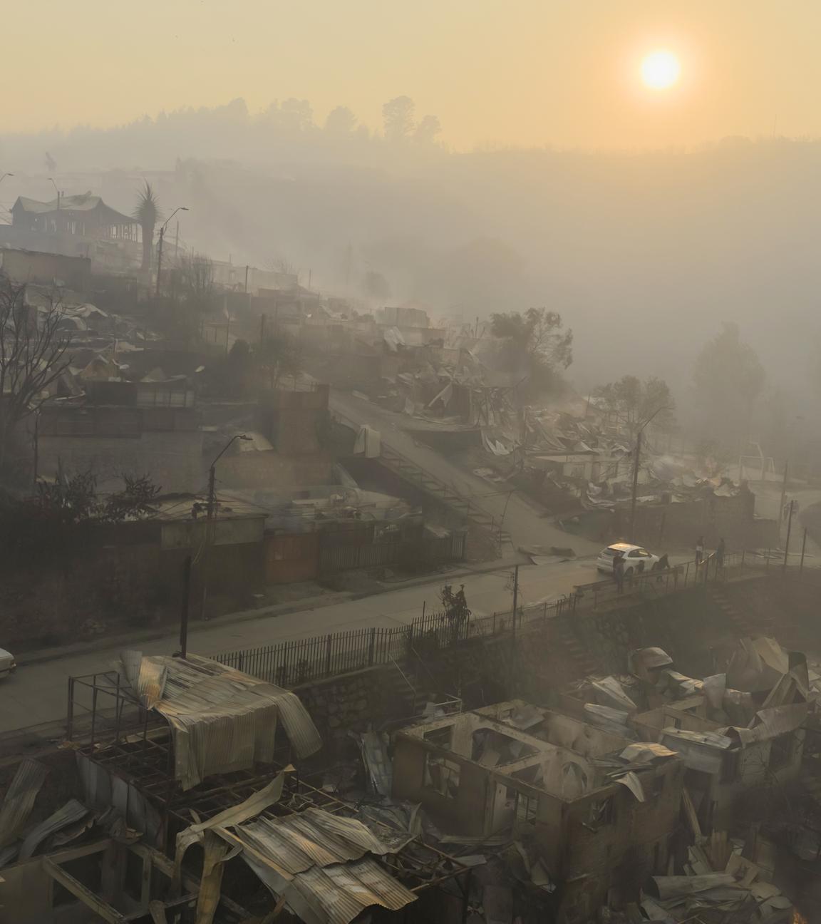 Viele Häuser und Straßen sind von den Bränden zerstört