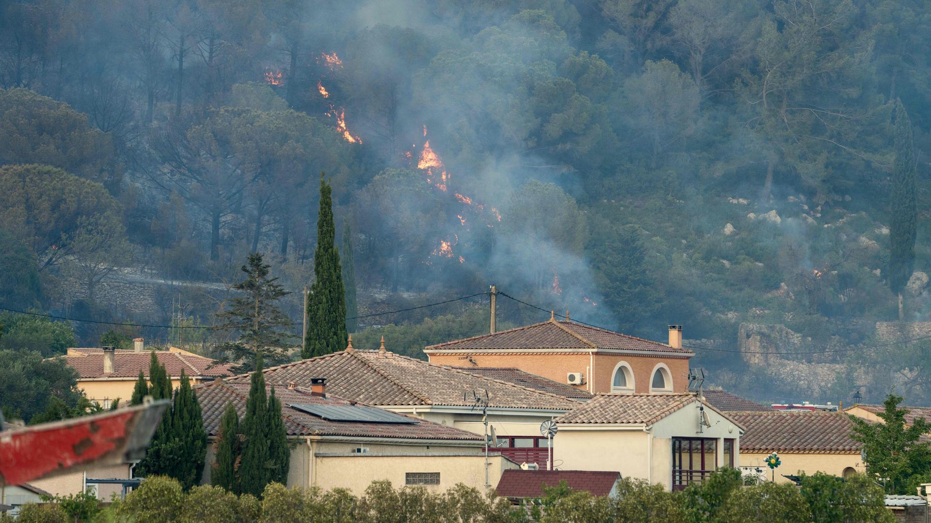 Ein Waldbrand in Bizanet in Südfrankreich.