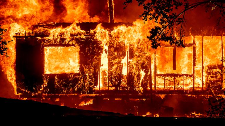 Waldbrände in Kalifornien: das "Kincade"-Feuer nördlich von San Francisco