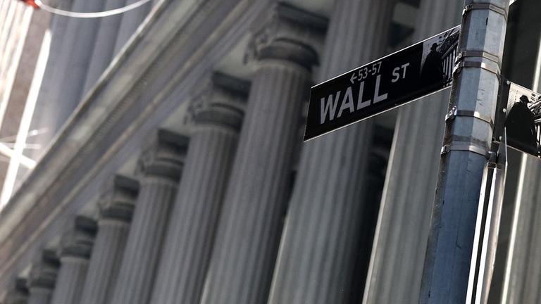 Ein Wall-Street-Straßenschild in New York