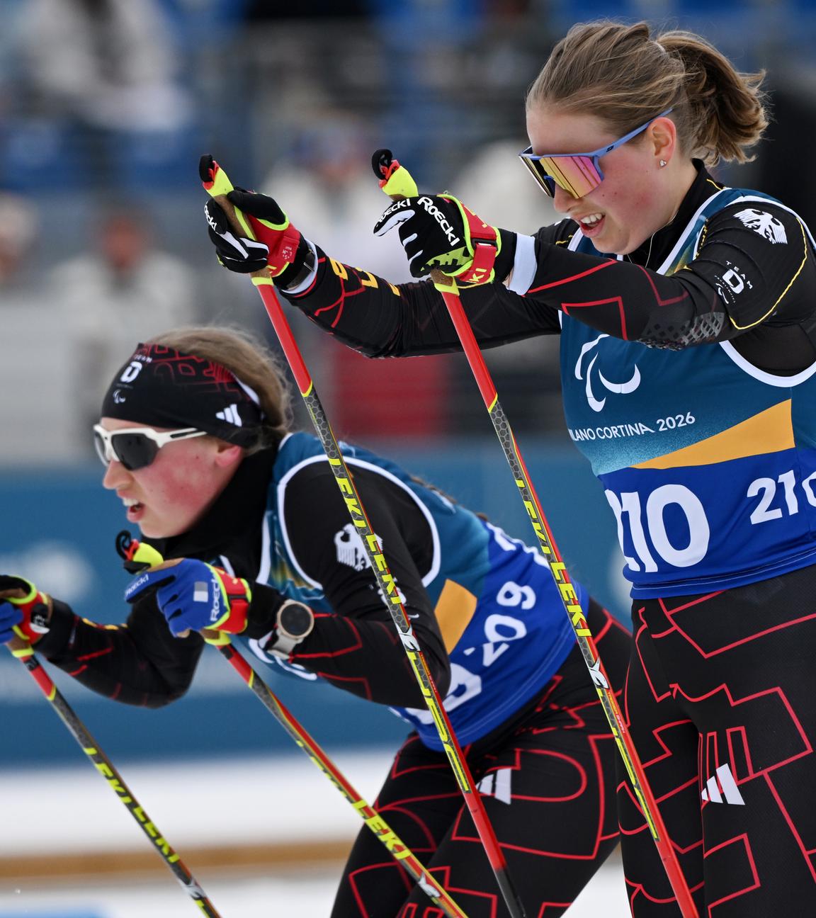 Leonie Walter und Linn Kazmaier beim Para Langlauf.