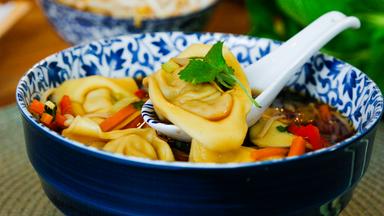 Chinesische Wan Tan Suppe
