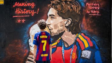 Barcelona feiert WM-Held mit Wandgemälde