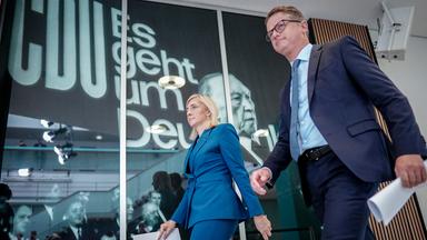Die bisherige Gesundheitsministerin Nina Warken wurde von Merz zur neuen Kanzleramtschefin ernannt, auf sie folgt Carsten Linnemann. 