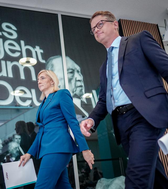 Die bisherige Gesundheitsministerin Nina Warken wurde von Merz zur neuen Kanzleramtschefin ernannt, auf sie folgt Carsten Linnemann. 