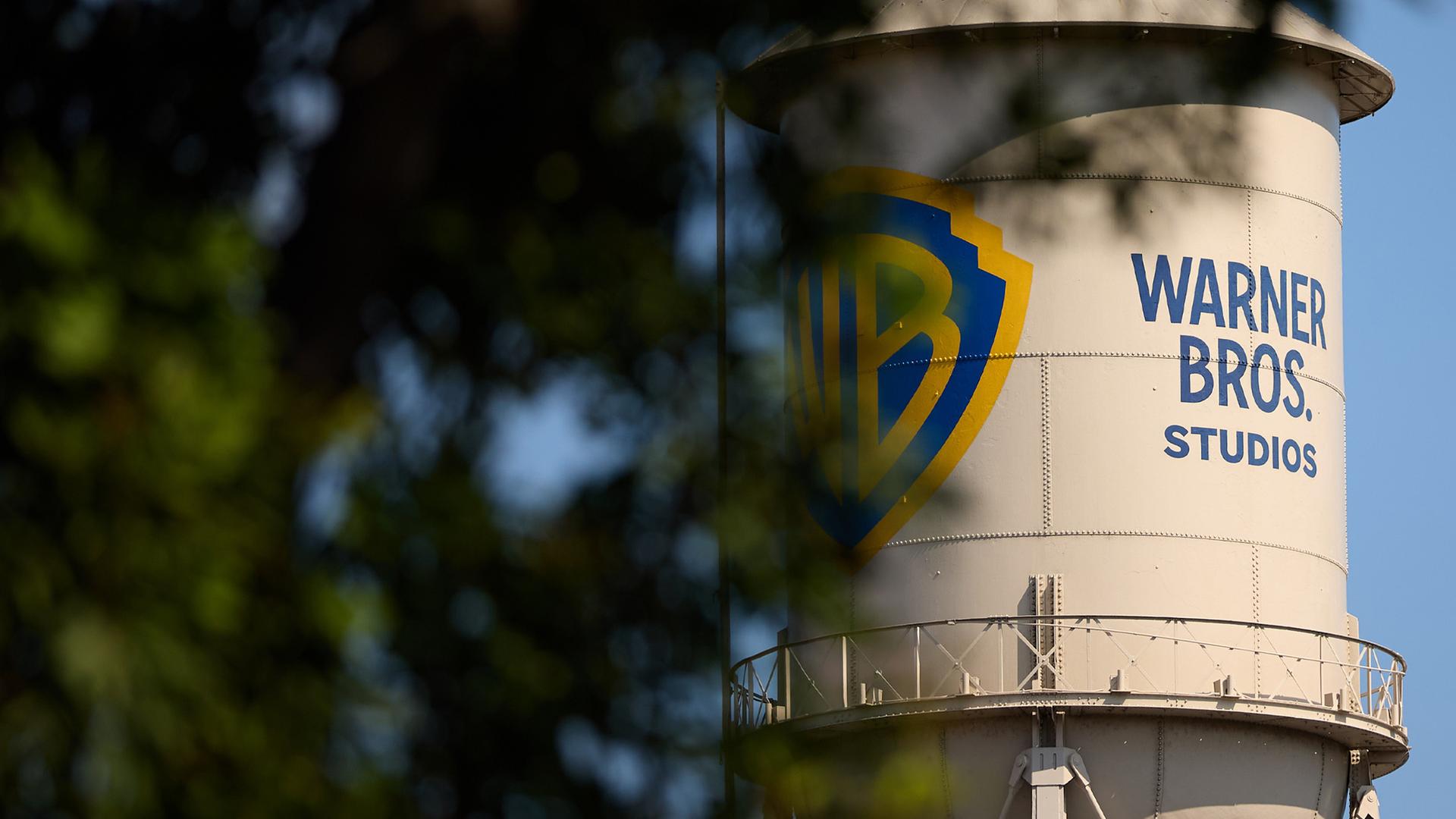 Der Wasserturm der Warner Bros. Studios in Burbank, Kalifornien, 11. September 2025. 