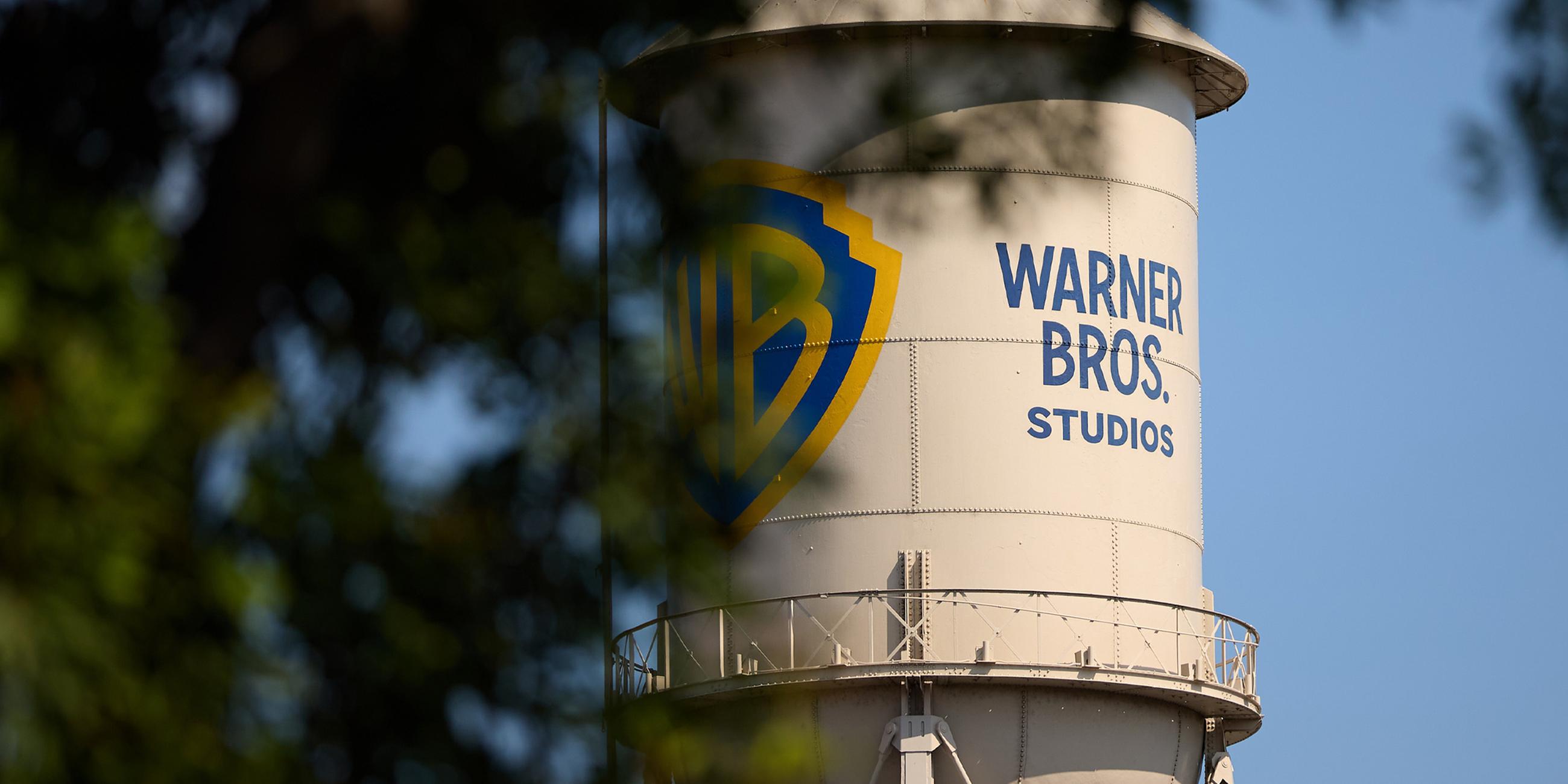 Der Wasserturm der Warner Bros. Studios in Burbank, Kalifornien, 11. September 2025. 