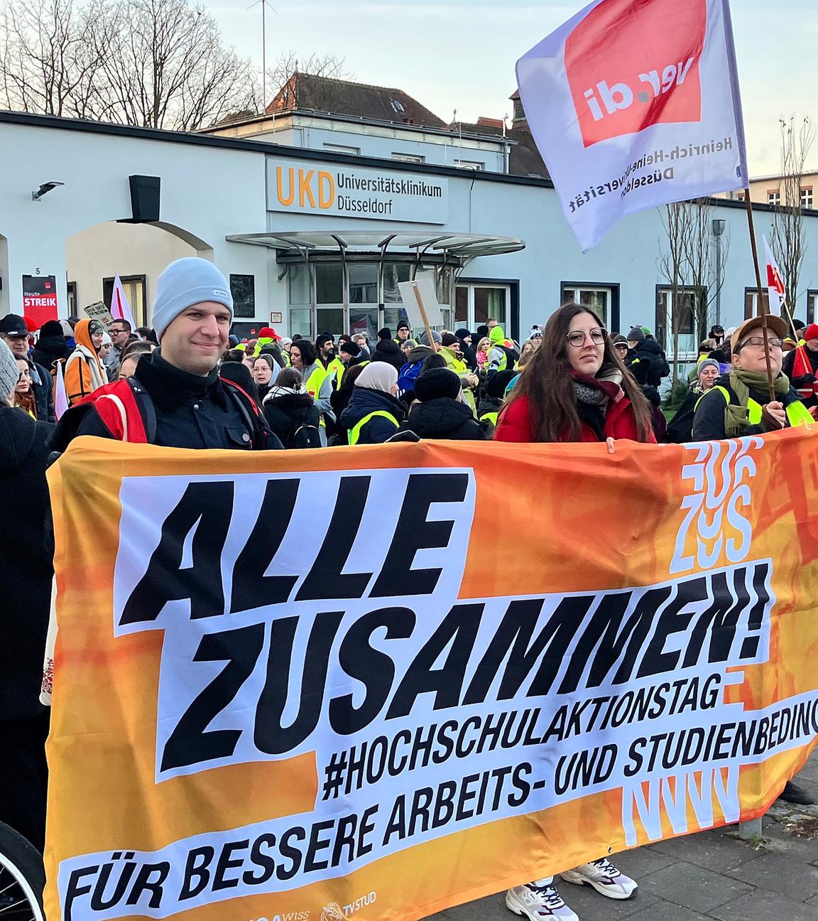 Beschäftigte der Heinrich-Heine-Universität sind in den Warnstreik getreten, aufgenommen am 20.01.2026